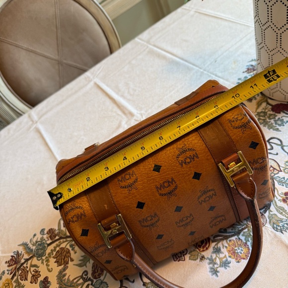 MCM Preowned cognac Leather Bag with Gold embossed hardware. - Picture 11 of 15